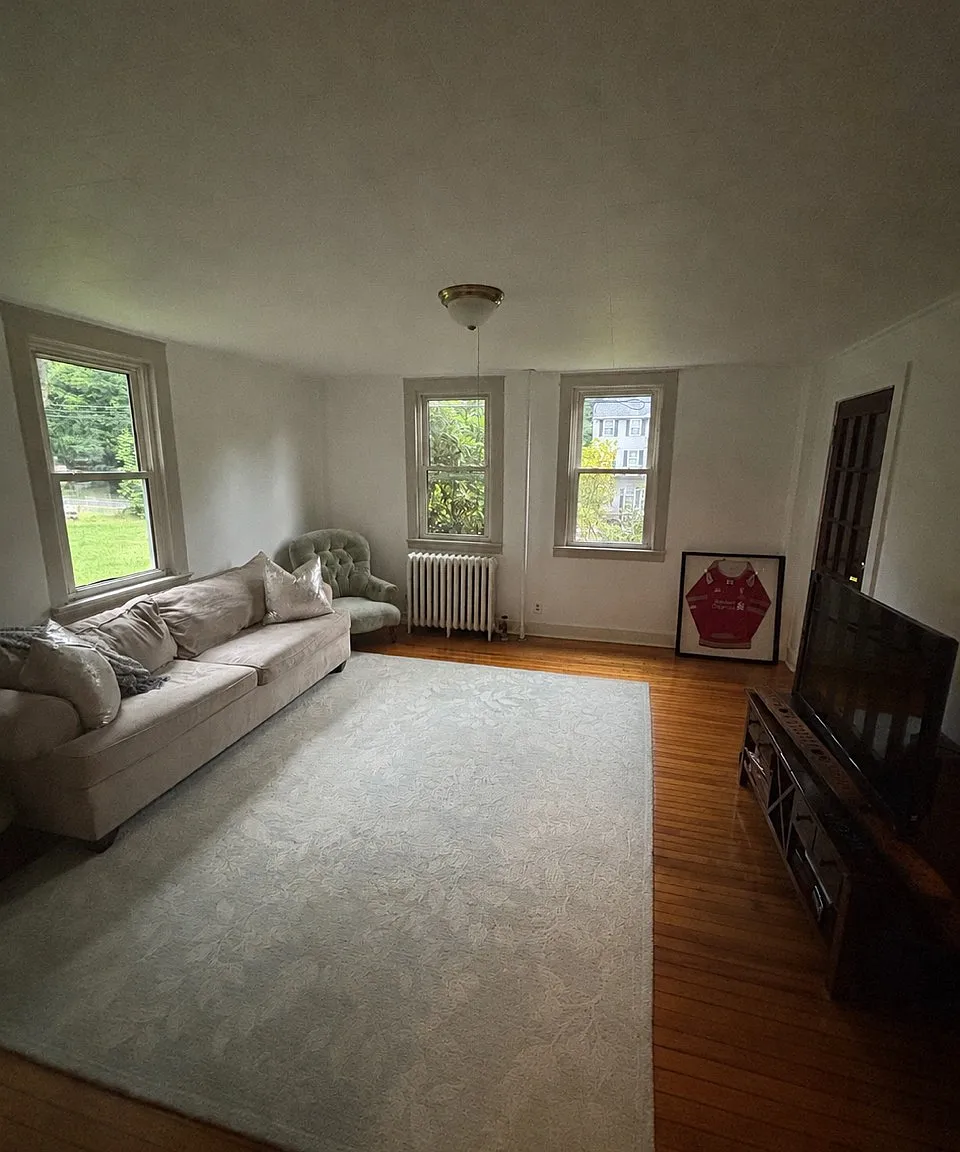 2 bed, $2,000 — Photo 3