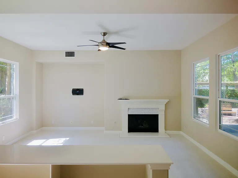 22 Artisan St — Photo 6