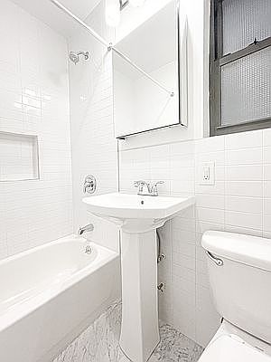 5th image of 346 E 62nd St APT 3B