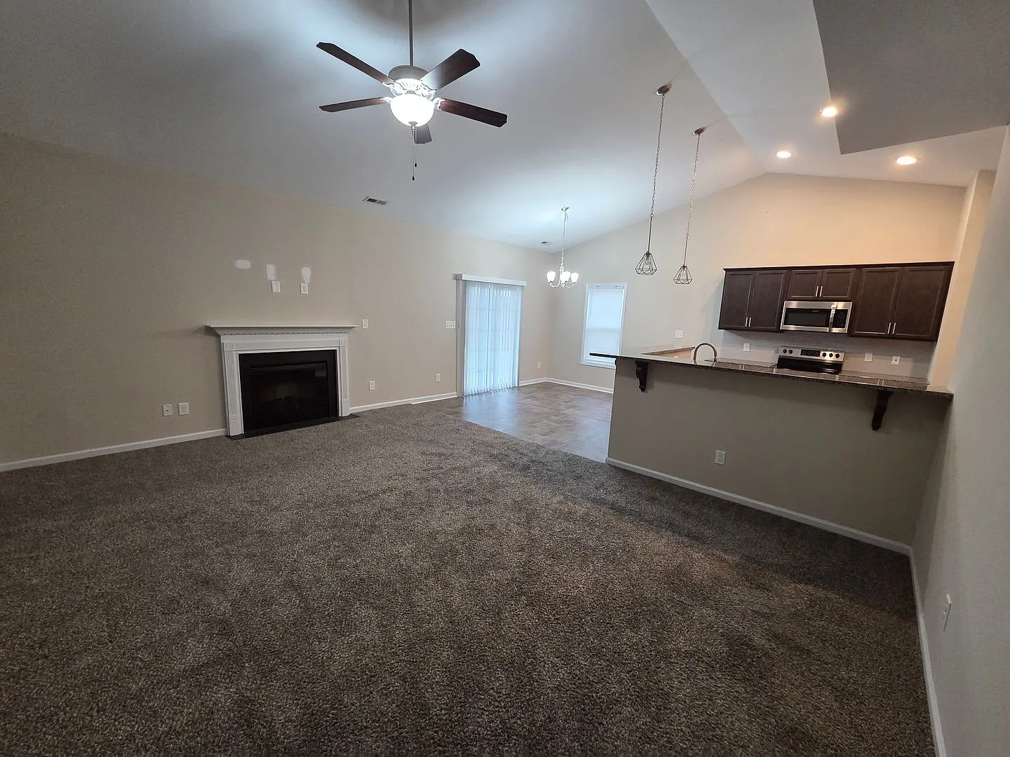 3 Bedroom 2 Bath home located near Owen Dr. — Photo 4