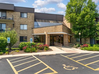 5550 Astor Ln APT 214, Rolling Meadows, IL, 60008