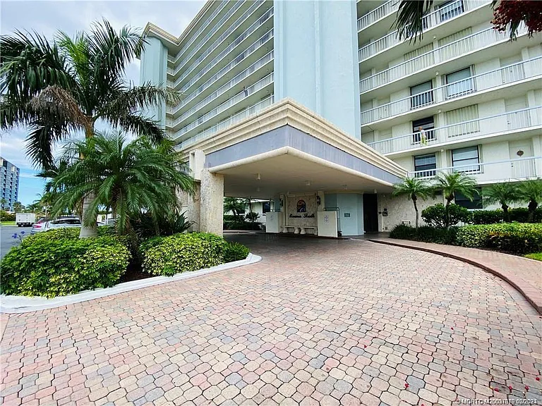 10600 S Ocean Dr #701 — Photo 3