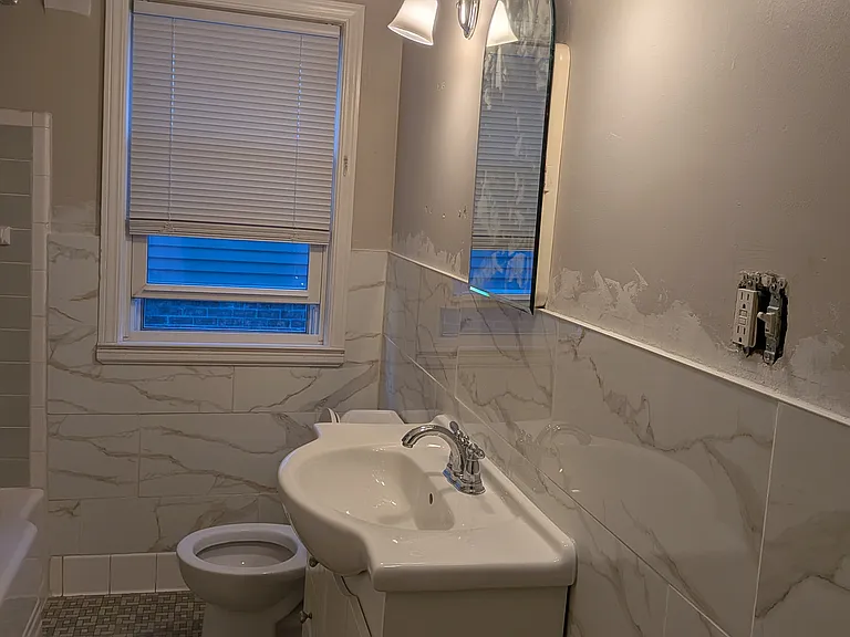 401 N Vermont Ave — Photo 21