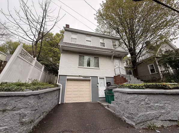 18 Pleasant St, Fitchburg, MA 01420
