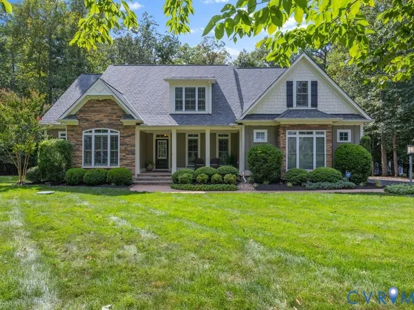 11518 Barrows Ridge Ln, Chesterfield, VA 23838