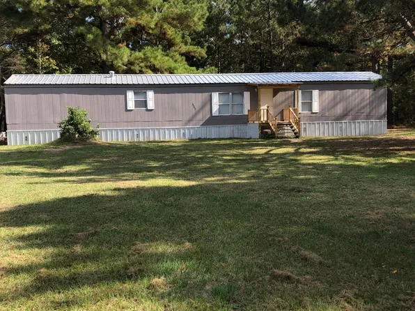 635 Old Runway Rd, Nacogdoches, TX 75964