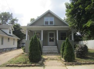 315 Jefferson Ave, Elgin, IL 60120