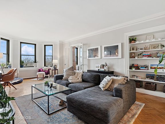 3rd image of 2000 N Lincoln Park W #508