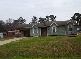 1510 Baker Dr, Weaver, AL 36277