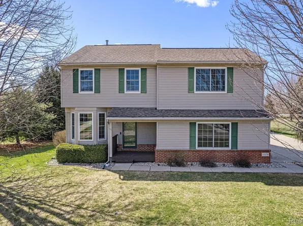 15178 Orchard Trl, Linden, MI 48451