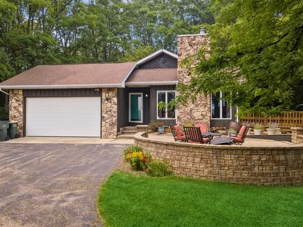 43375 N Hunt Club Rd, Antioch, IL 60002