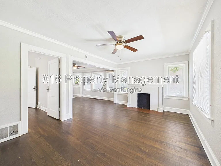 5127 Olive St — Photo 2
