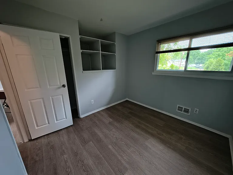 8 Mitchell Ave — Photo 7