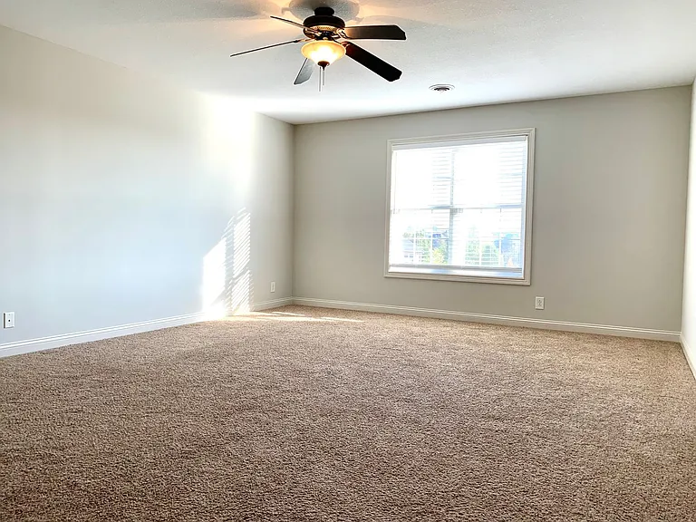 1533 Edgewater Ln — Photo 28