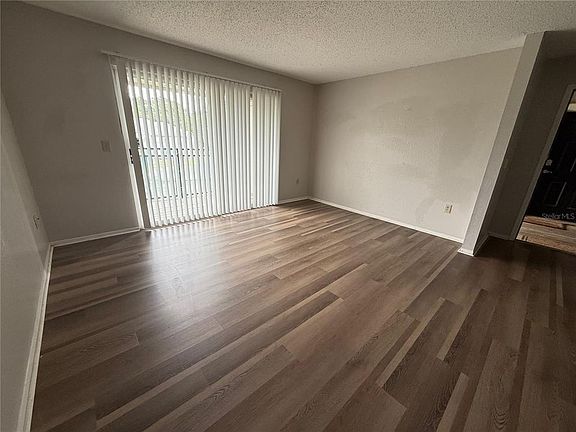 2nd image of 3705 SW 27th St APT 1026