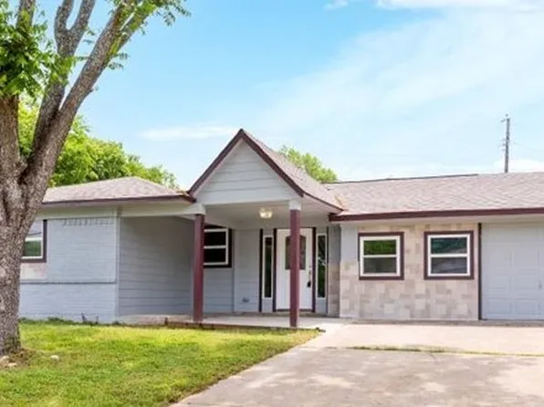 1668 Wagon Wheels Trl, Dallas, TX 75241