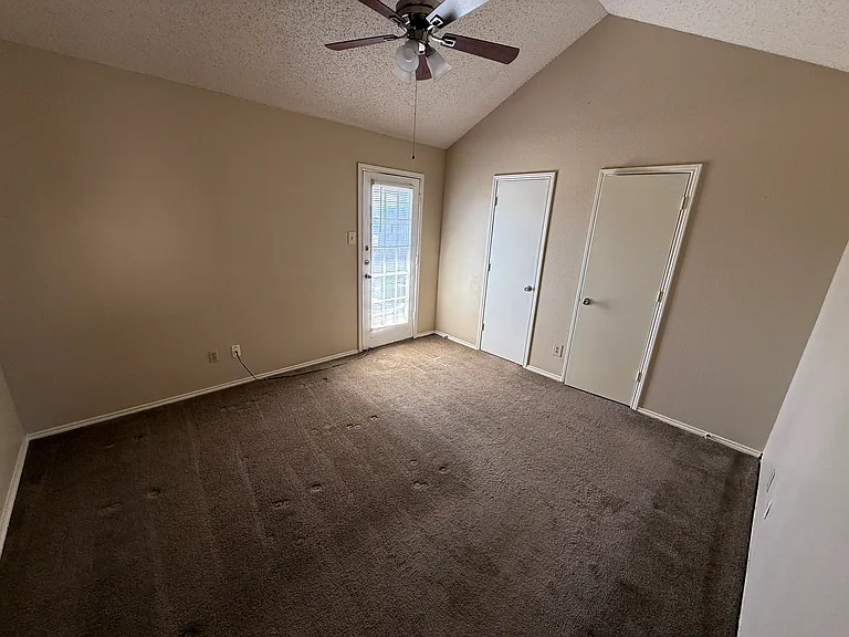 728 Bluebonnet Dr #C — Photo 10