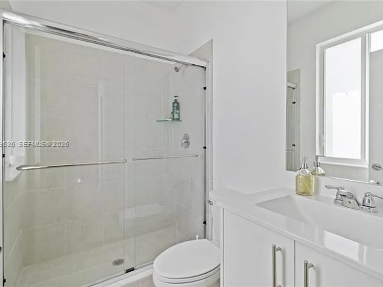 760 SE 13th Ct #Townhouse 760 — Photo 24