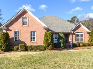 7757 Saint Andrews Ln, Stanley, NC 28164