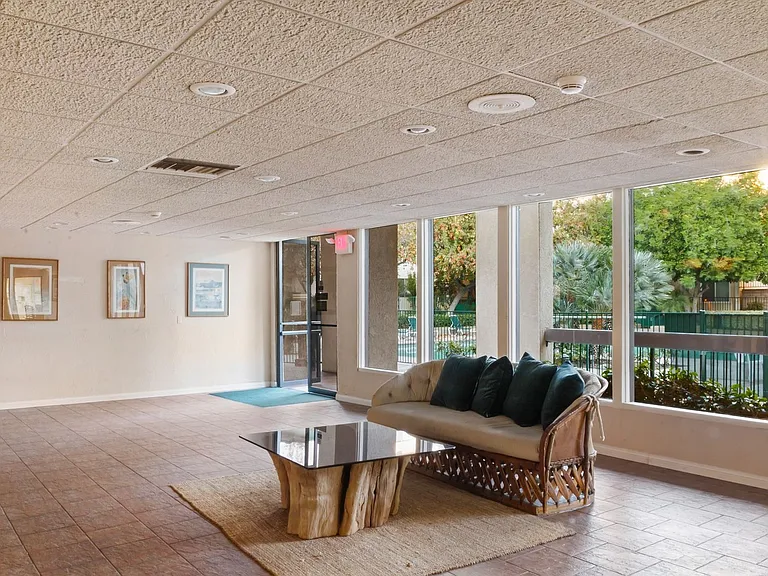 5460 White Oak Ave #F101 — Photo 30