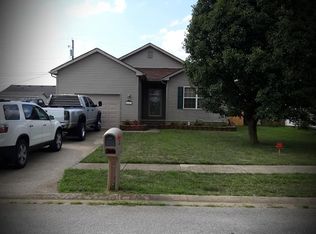 4107 Stone Trace Dr, Lawrenceburg, KY 40342