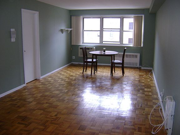 4th image of 33 Barker Ave APT 6A