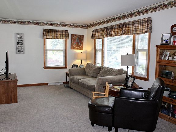 2nd image of 299 Belmont Ave
