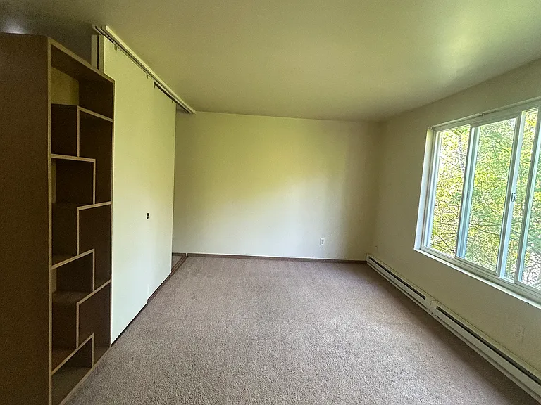 5033 15th Ave NE #3003 — Photo 8