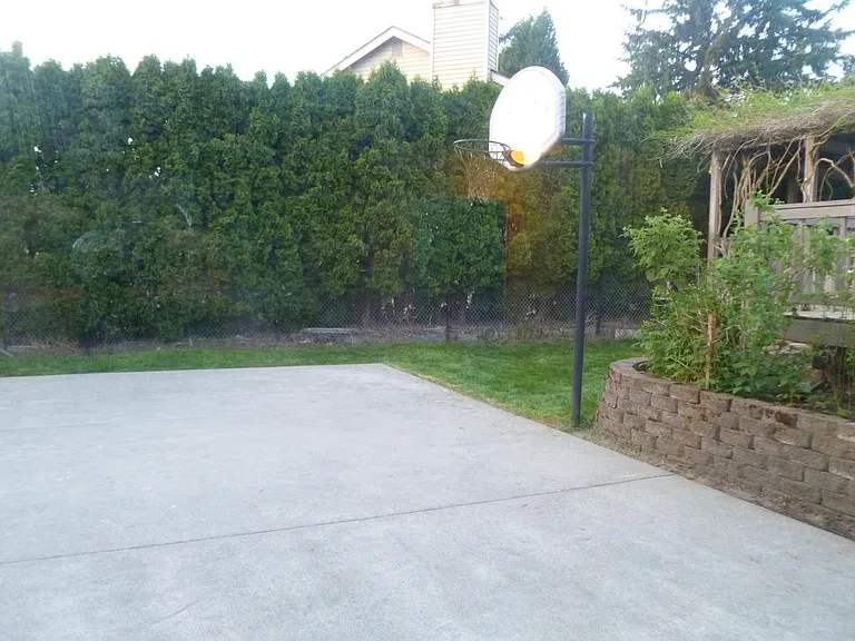 12306 NE 162nd St — Photo 12
