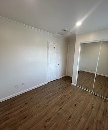 4th image of 927 E 4th St Unit 25