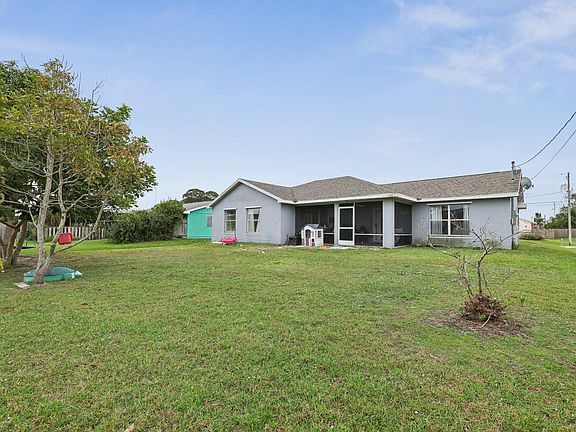 5th image of 465 SW Eyerly Avenue