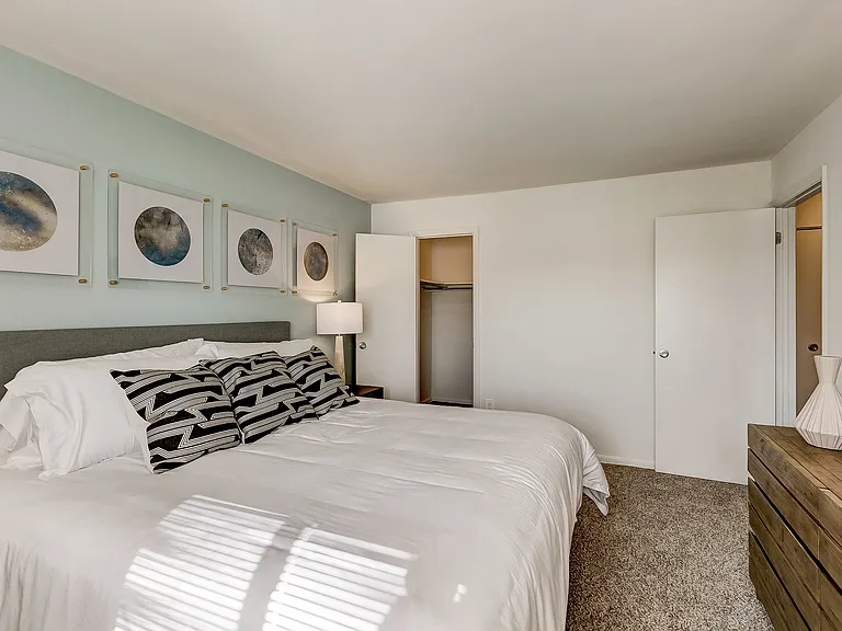 Doncaster Village Apartments — Photo 10