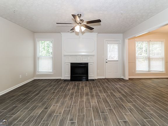 5th image of 2006 Briar Creek Ct NE