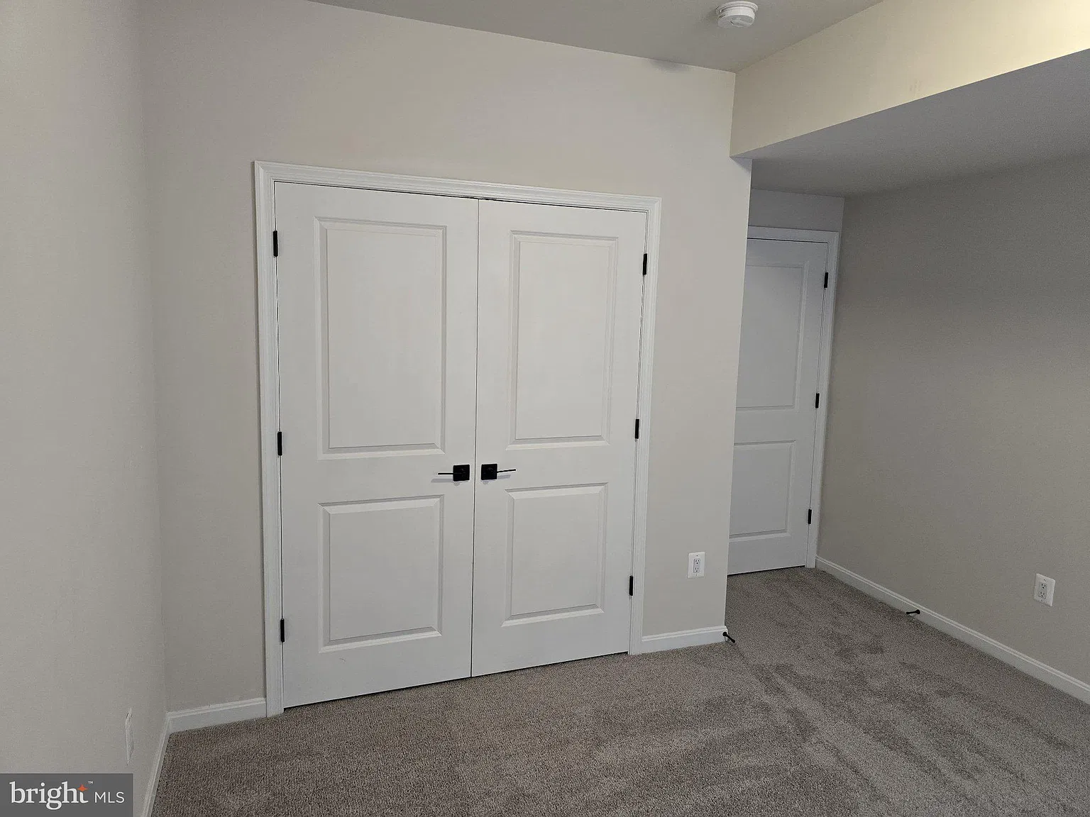 1 bed, 1.0 bath, 4090 sqft, $1,500 — Photo 4