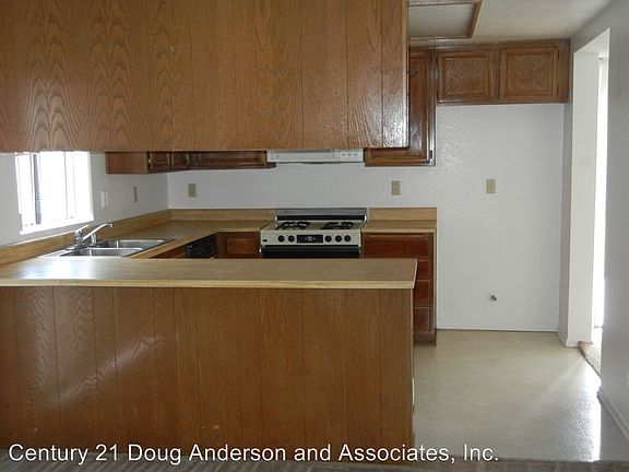 5th image of 2520 Topaz Ln