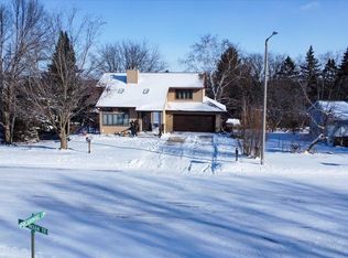 400 Old Indian Trl, Deforest, WI 53532