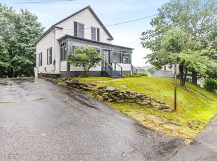 7 Maple St, Jay, ME 04239