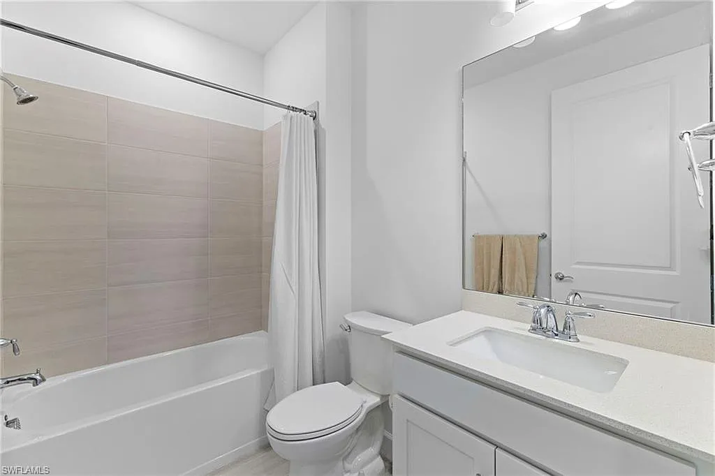 4 bed, 3.0 bath, 2127 sqft, $3,750 — Photo 4