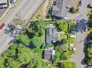 9024 24th Ave SW, Seattle, WA 98106