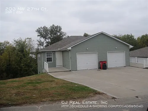 203 NW 27th Ct Photo 1