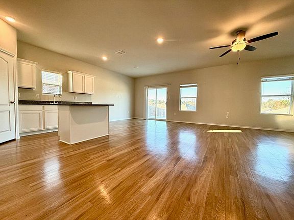 5th image of 1430 Monterey Dr