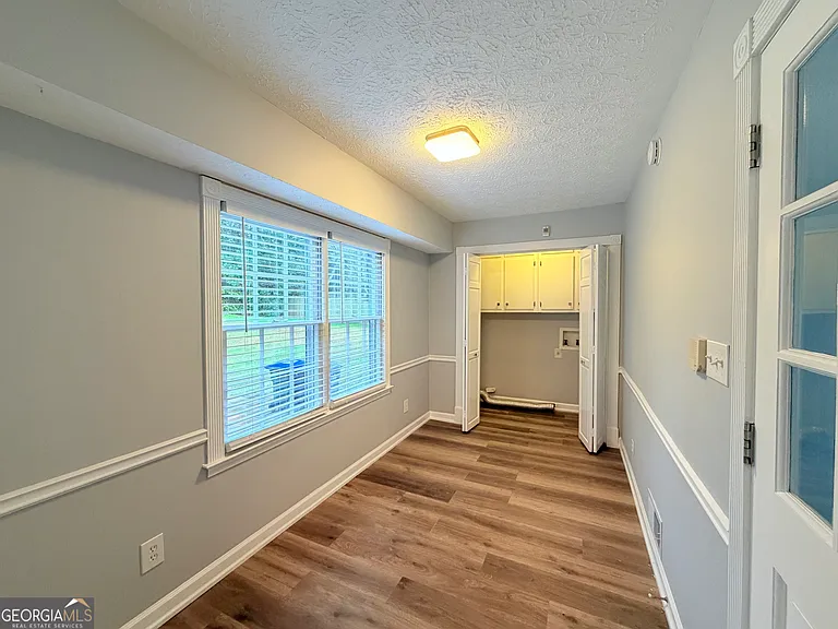 315 Hardscrabble Rd — Photo 2