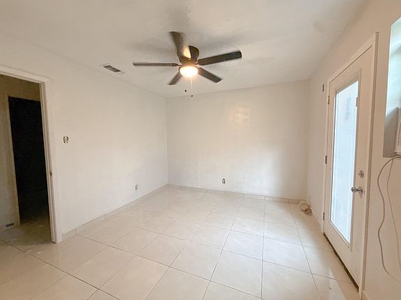 3rd image of 106 Florida St