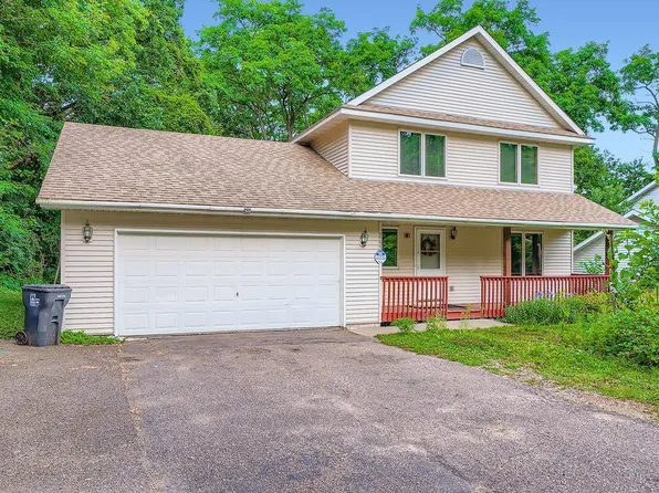 1293 Arkwright St, Saint Paul, MN 55101