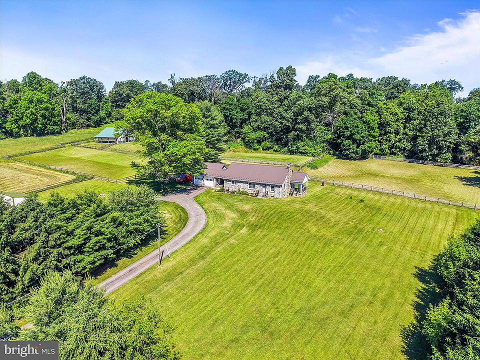 1st image of 1974 Meadow Ln