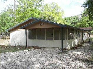 116 Longhorn Rd, Stockdale, TX 78160