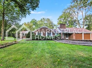 6480 Sheringham Rd, Bloomfield Hills, MI 48301