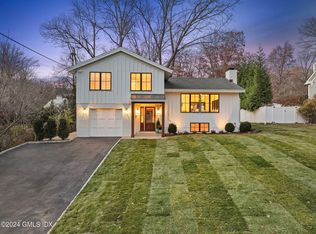 18 Pond Pl, Cos Cob, CT 06807