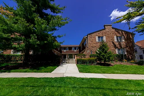 206 W Maple Ave #2C Photo 1