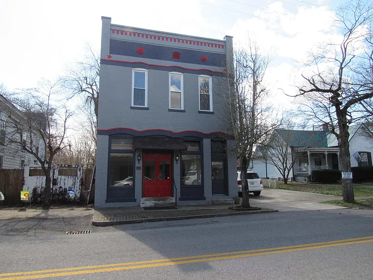 211 E Main St #B — Photo 1